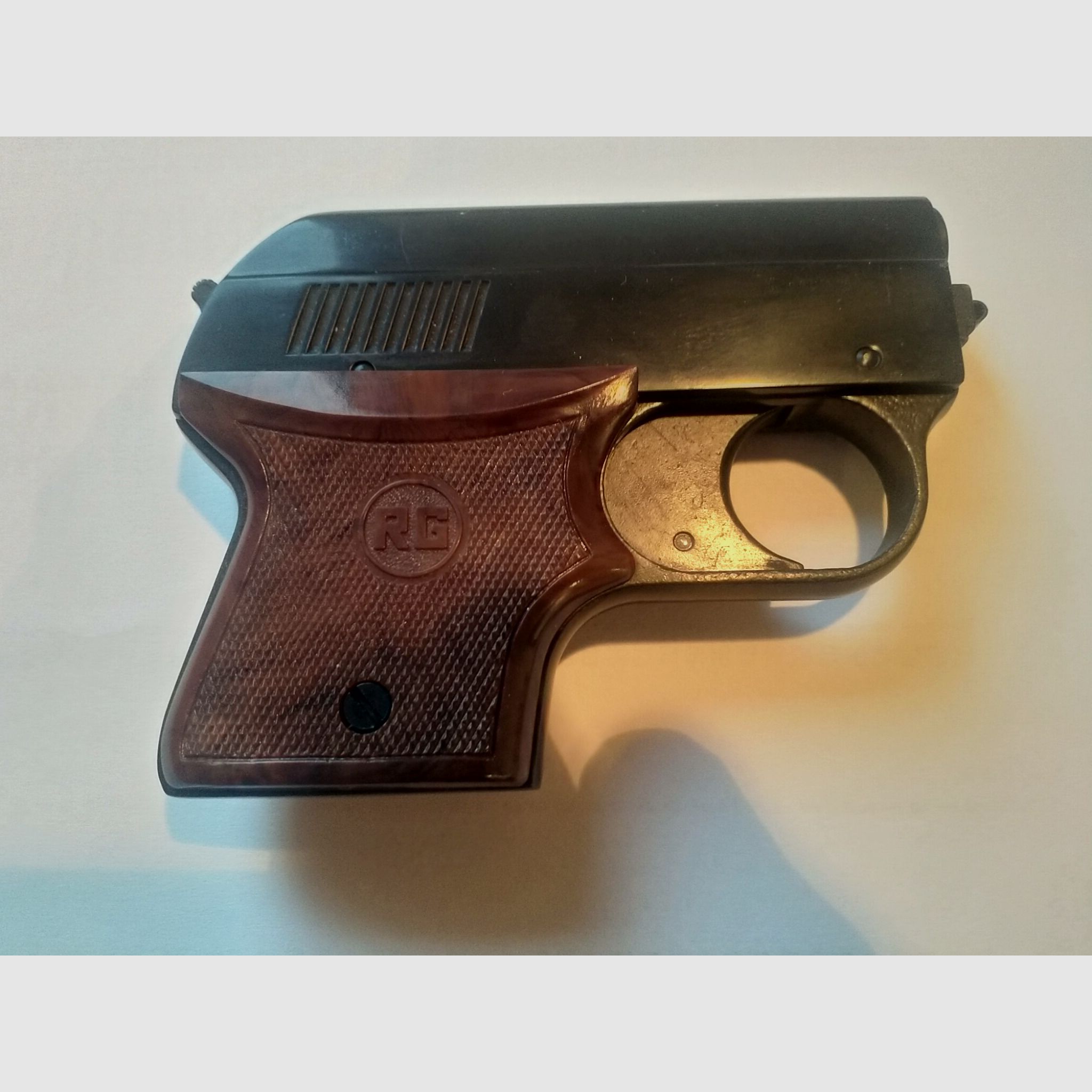 Schreckschuss- u. Gaspistole Röhm Modell RG3, 6 Schuss, Cal. 6 mm Flobert - gebraucht im guten Zustand