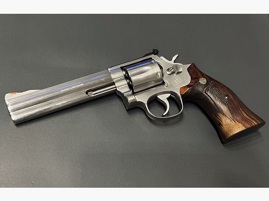 Smith & Wesson 686