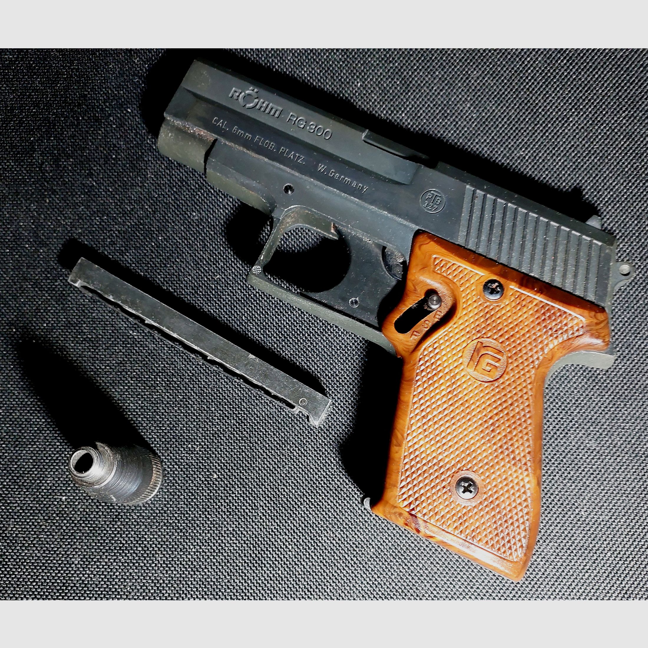 Röhm RG300 (RG 300) schreckschusspistool kal. 6mm Flobert (PTB 327)