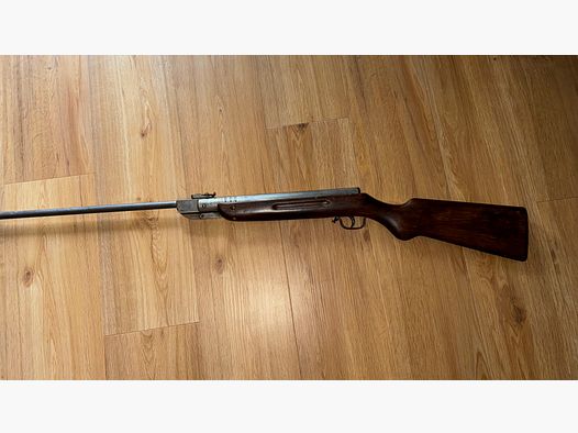Offering air rifle Haenel Suhl model III-284 with renewed wear parts, such as spring, seals, trigger, etc.