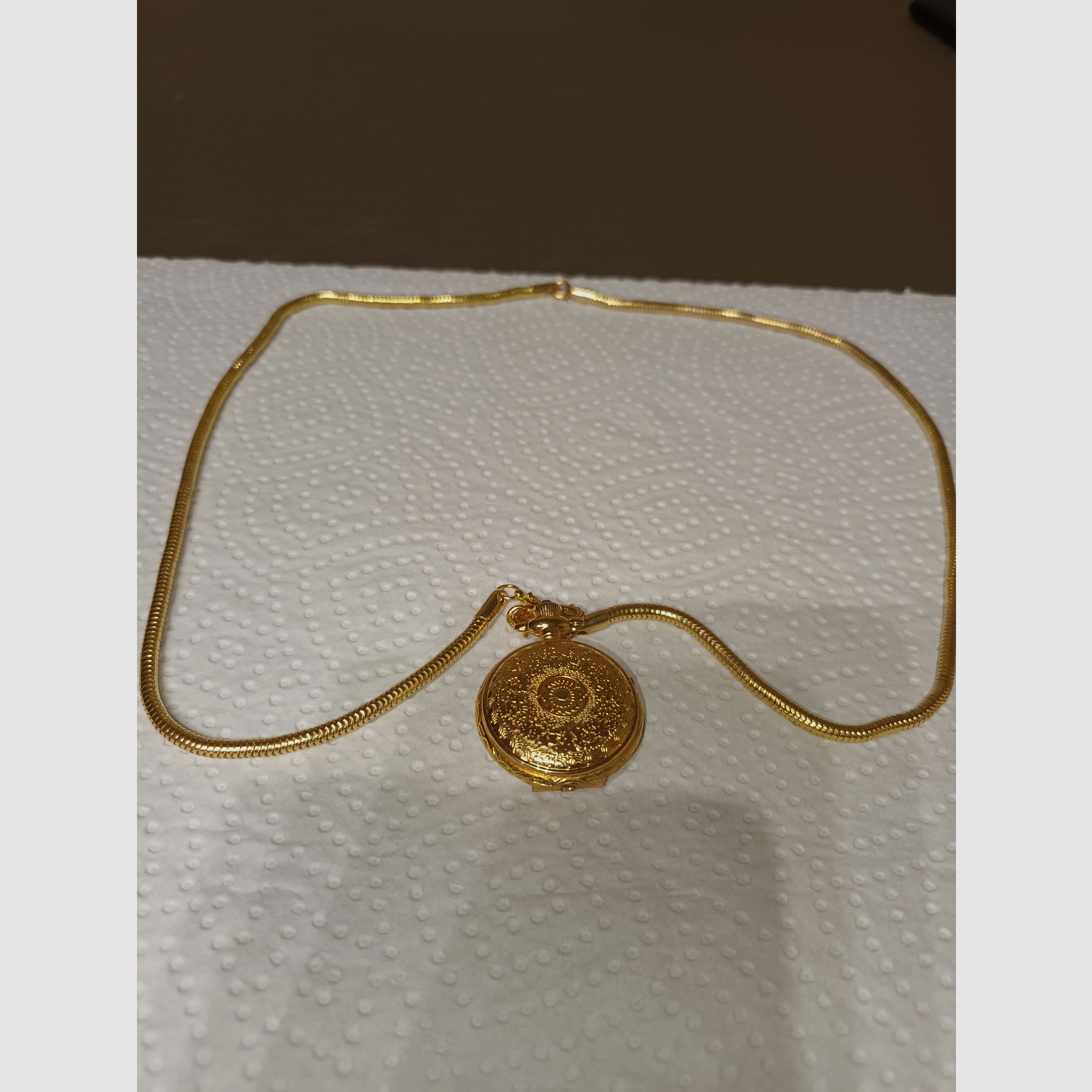 Ladies watch with necklace