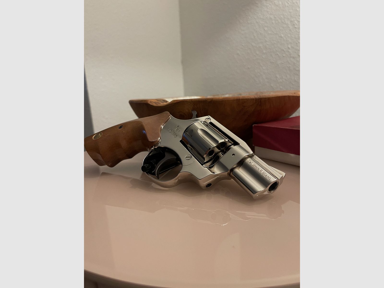 Pistolet d'alarme Mercury M1 9mm chromé avec poignée en bois, emballage d'origine