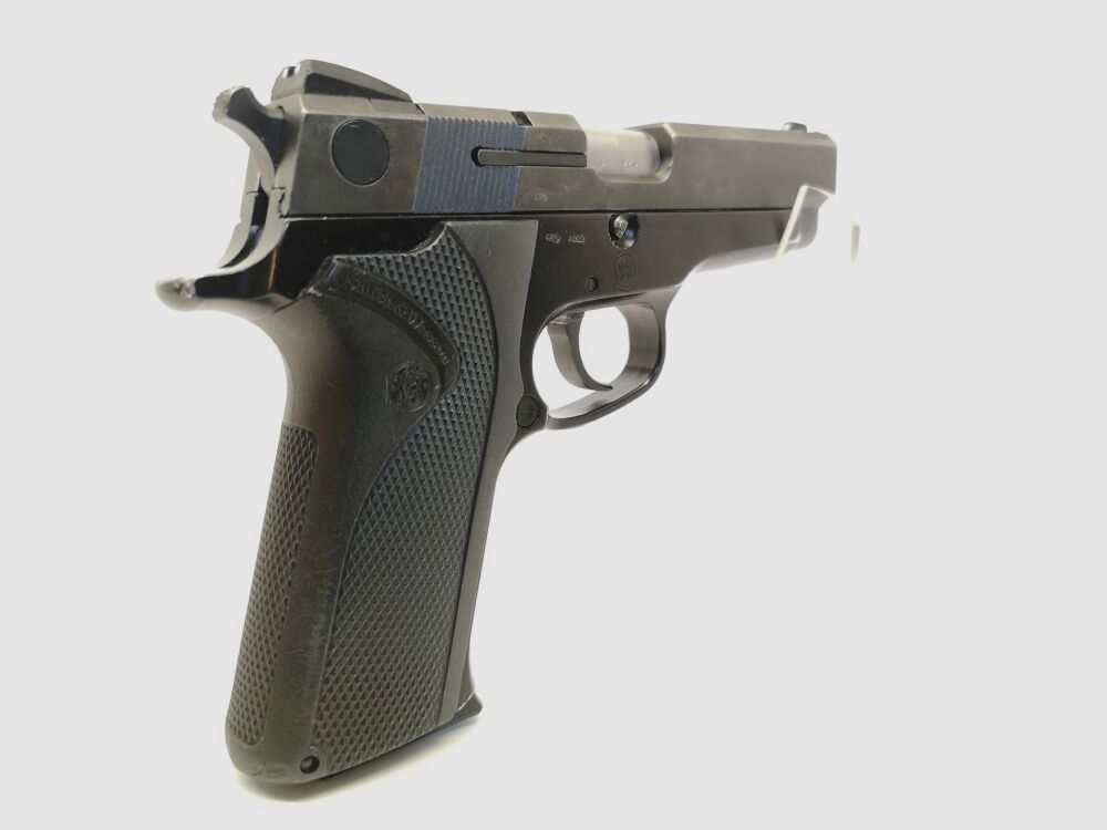 Smith & Wesson 910