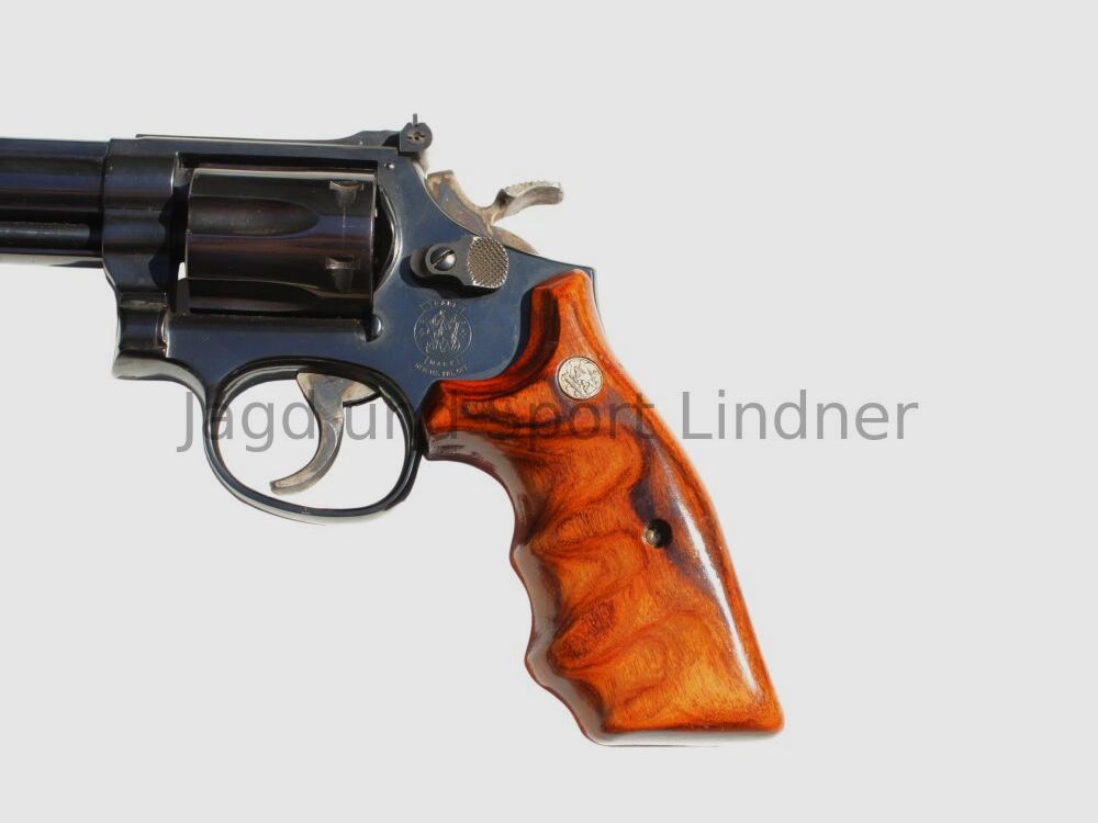 Smith & Wesson 17-6