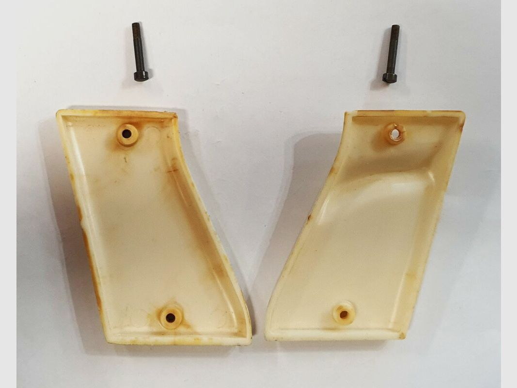 Unbekannt Paar Griffschalen mit Daumenauflage, Unbekannt, weiß