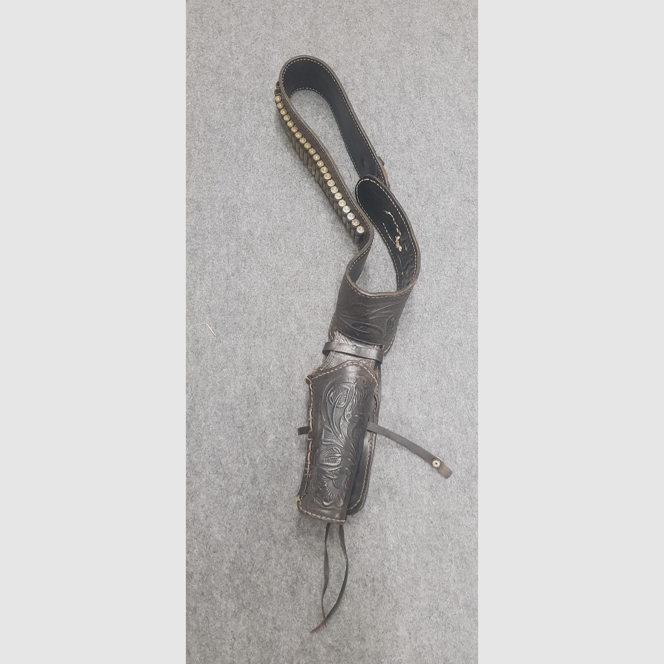 Westernholster Westerngürtel Western Revolver Mexico 38 Leder mit Dekopatronen schwarz