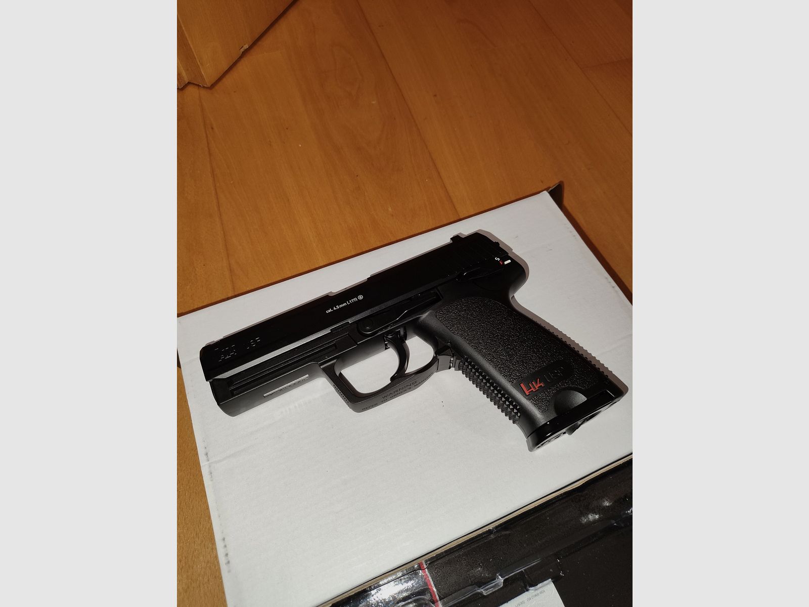 Heckler&Koch USP / 4.5mm BB Co2