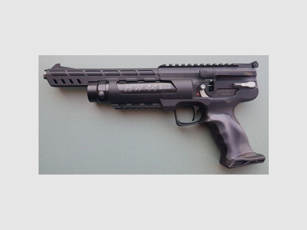 WEIHRAUCH PISTOLE LIB V C 4,5 HW44