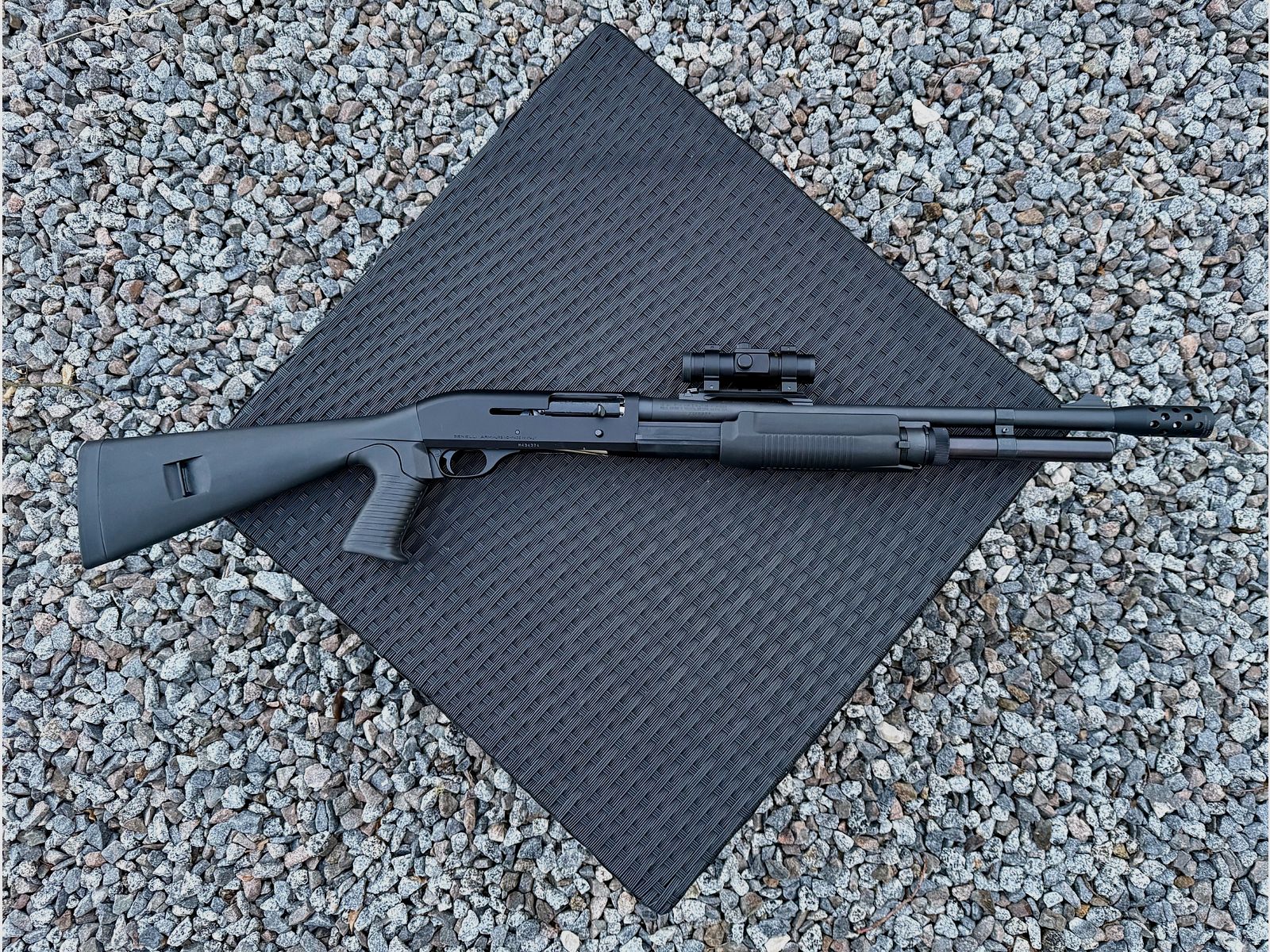 Benelli M3 Super 90 Electro Optic Sight 12/76