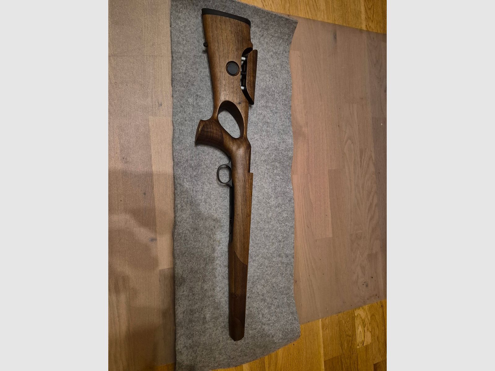 Wood stock for Steel Action HS with adjustable cheek piece