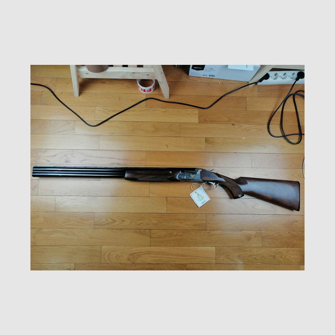 Fusil superposé SKB 605SC- calibre 12/76 – Qualité Made in Japan – Gravures – 5 chokes et clé – NEUF, image 1 sur 22