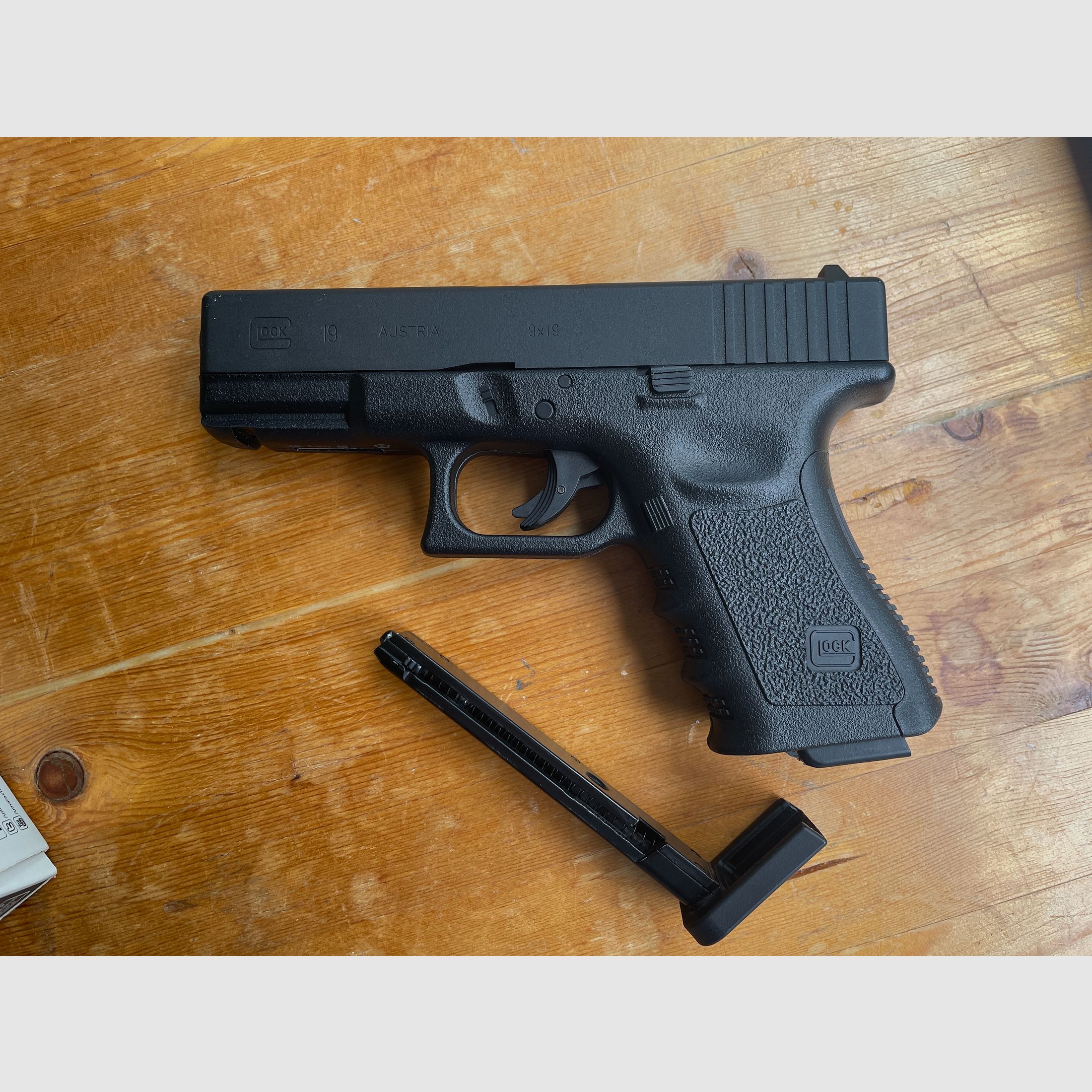 Softair Glock 19 CO₂ - ab 18, <2,0 J