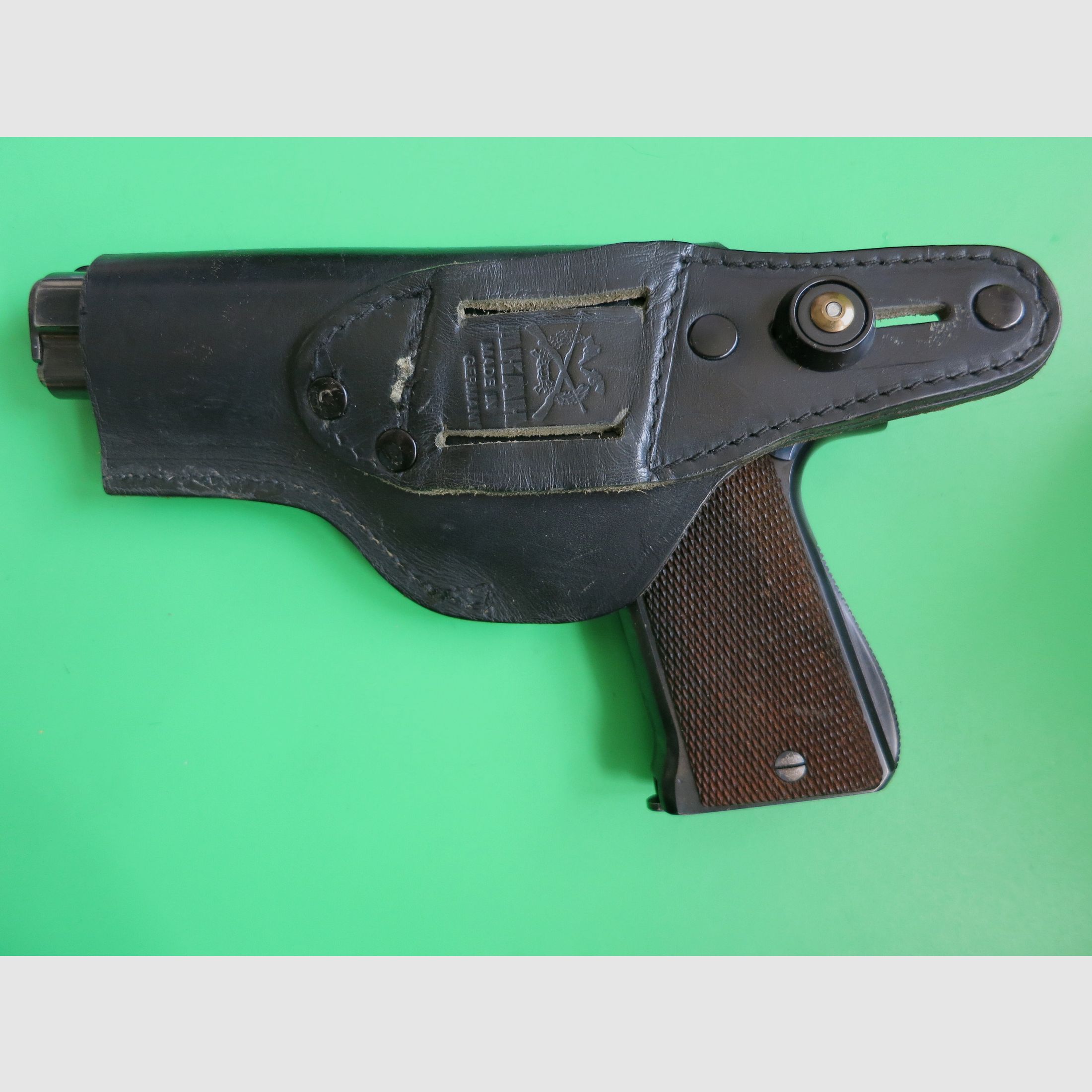 Funda de cinturón AKAH "Escort" funda universal para revólver o pistola
