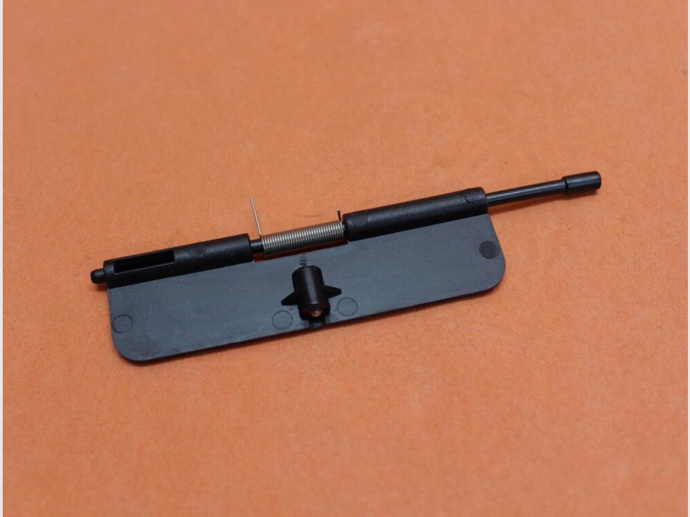 HERA AR-15: Ejection Port Cover Assembly HERA (Dust Cover BLK) Deckelklappe für Auswurffenster