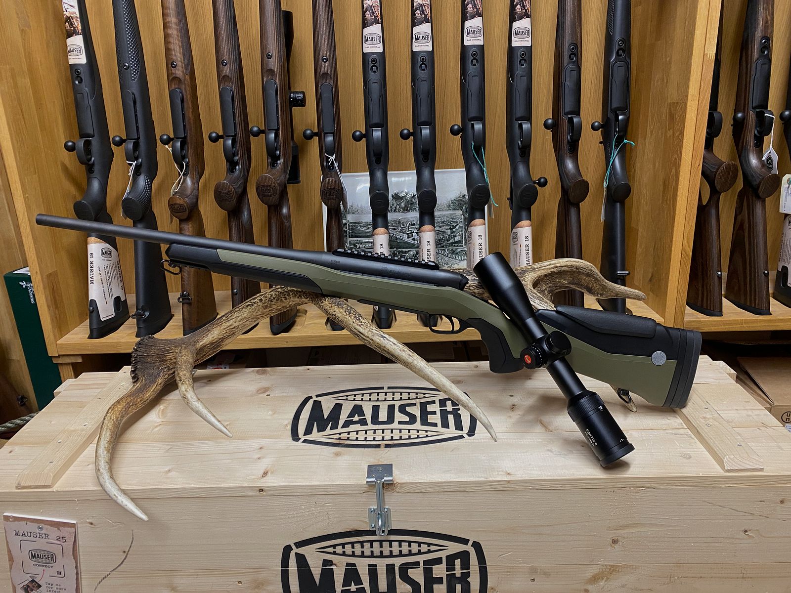Steyr Mannlicher MS Wild, z Leica Fortis 6 1,8-12x42 i, bez szyny