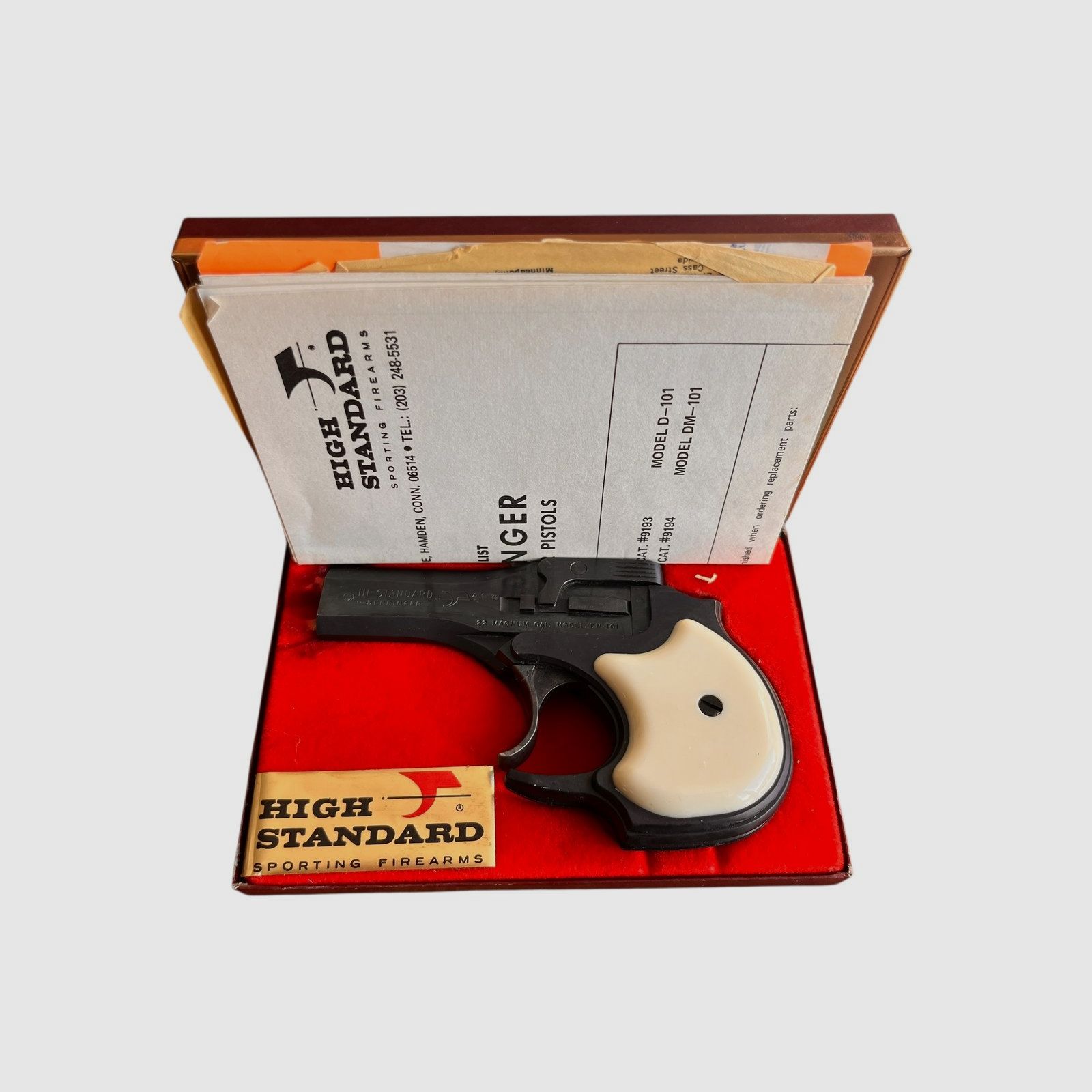 Klassischer Derringer High Standard D-101 .22 Mag zum Verkauf, Bild 2 von 8