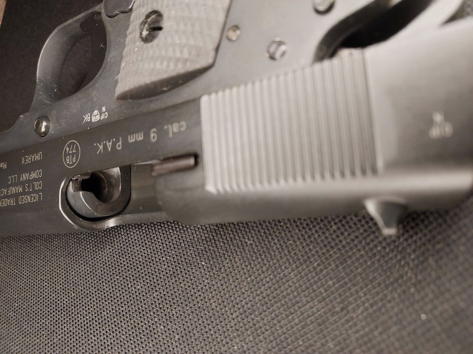 Colt Government 1911 A1 Schreckschuss Pistole 9mm P.A.K. (PTB 774) neuwertig!