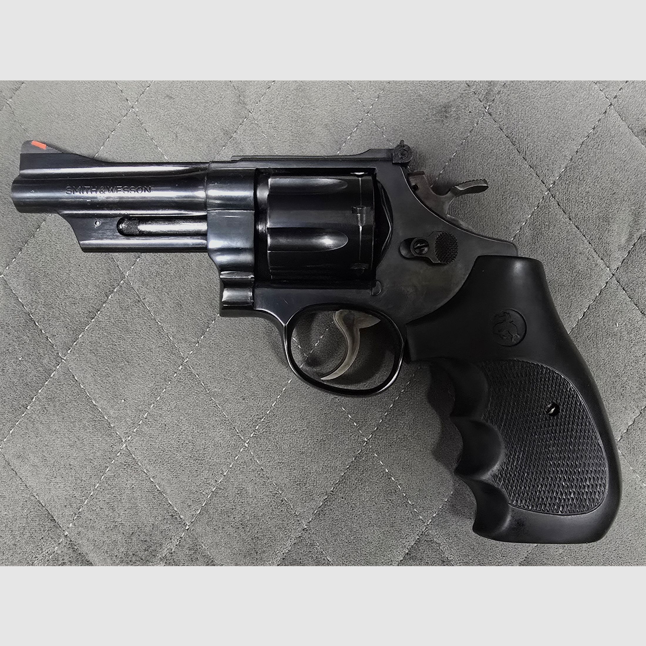 Modèle : Smith & Wesson (#1552), sans (arme sans particularités) - Calibre : .357Mag (#120)