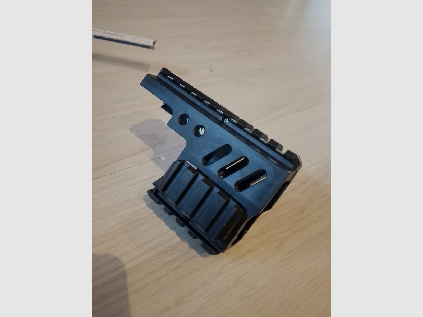 Montura para pistola Pistol Scoup Picatinny 20mm Weaver riel universal polímero negro nuevo