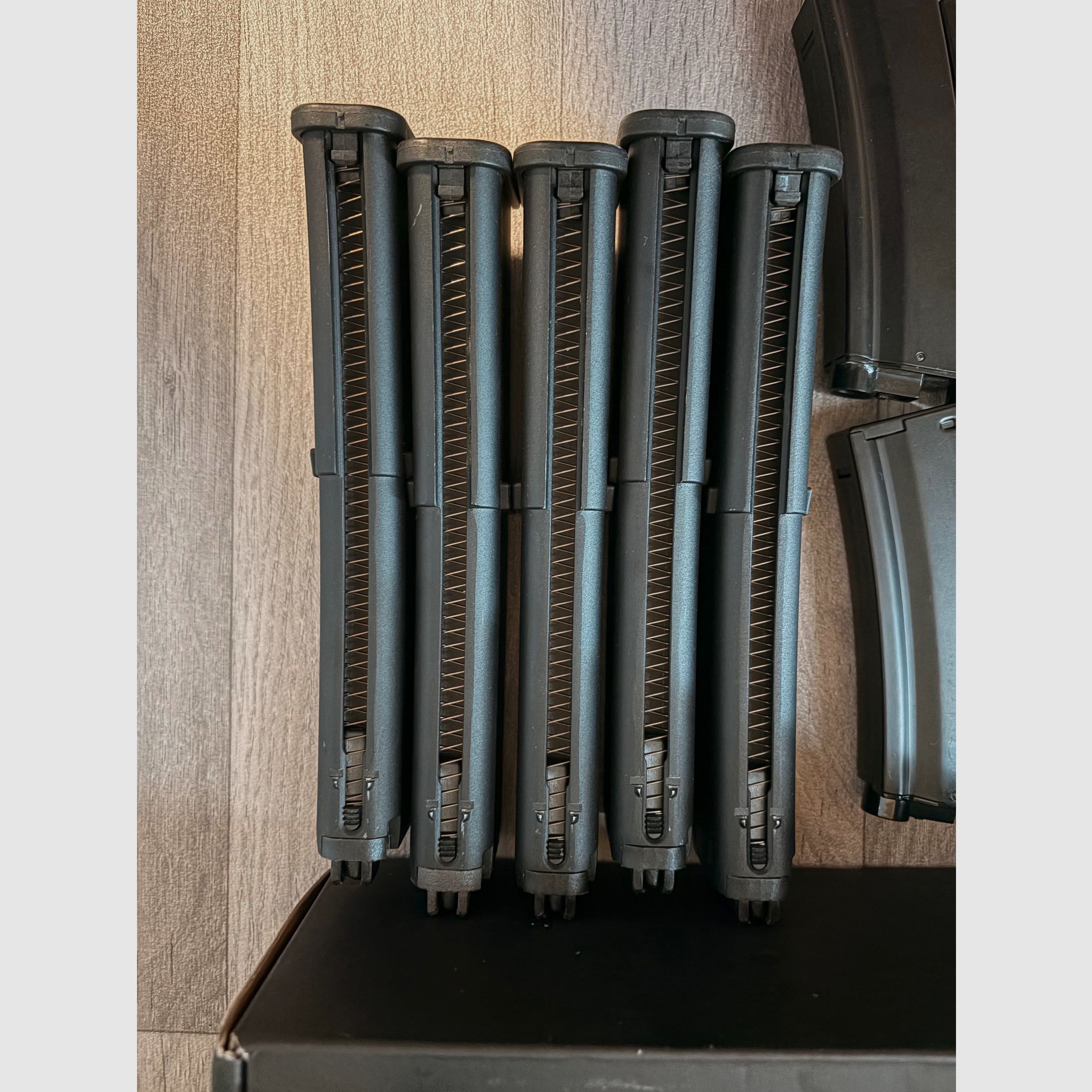 VFC MP7 GBB A1 V2 avec adaptateur HPA et accessoires