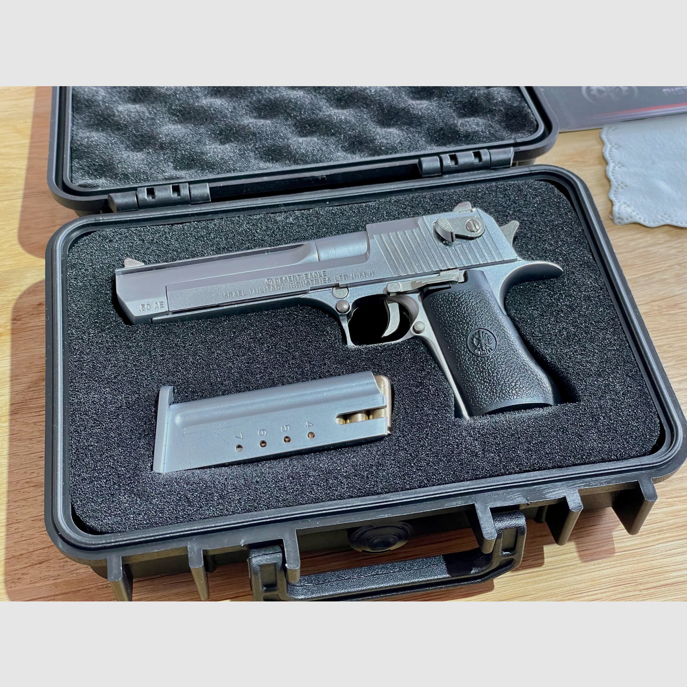 Miniatura Desert eagle pistola 1:2, imagen 1 de 7