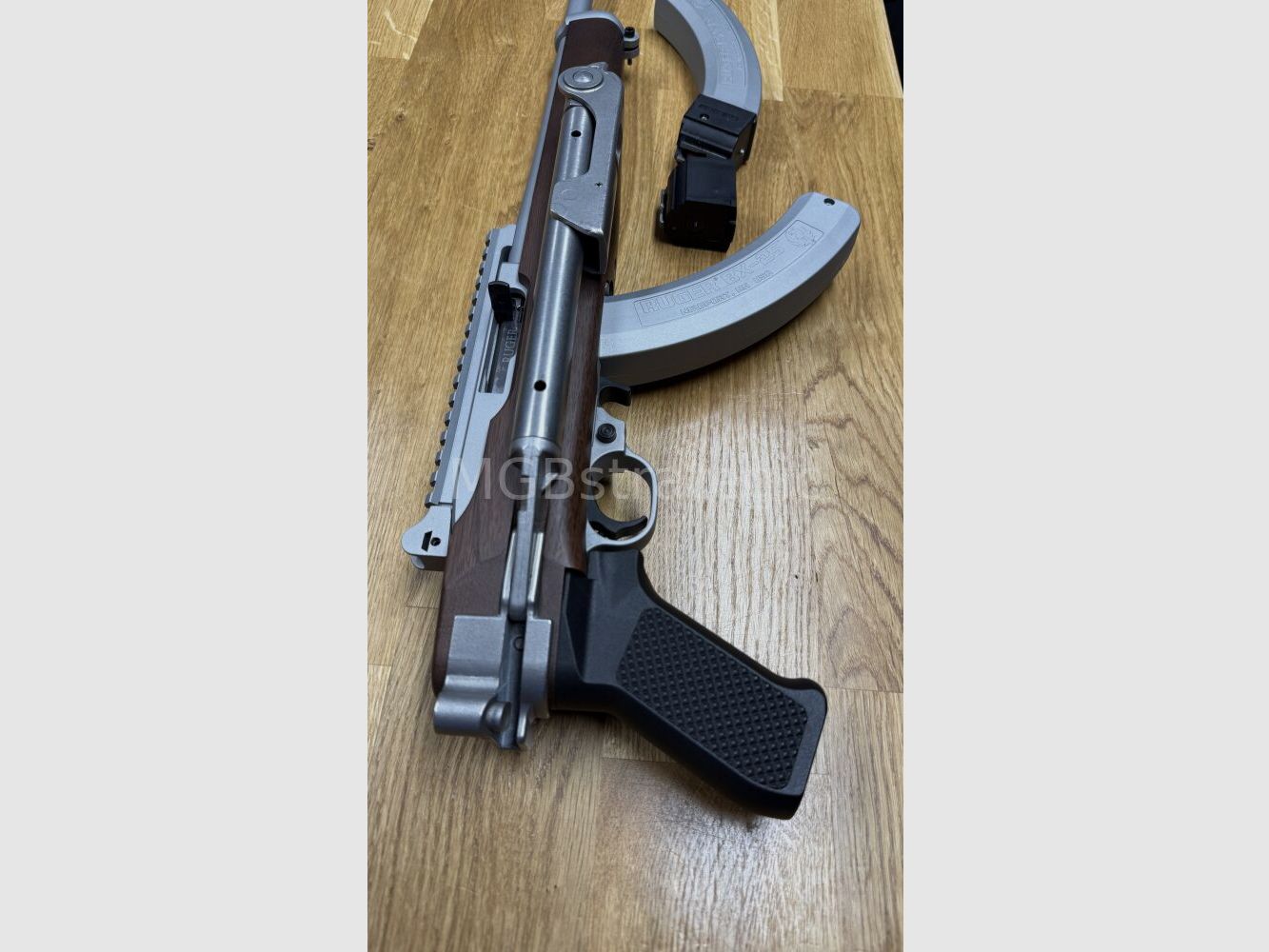 Ruger 10/22 z systemem kolby A-Team / luf i 2x magazyny Ruger BX-25 pokryte cerakote srebrnym / gwint wylotu 1/2"x28UNEF