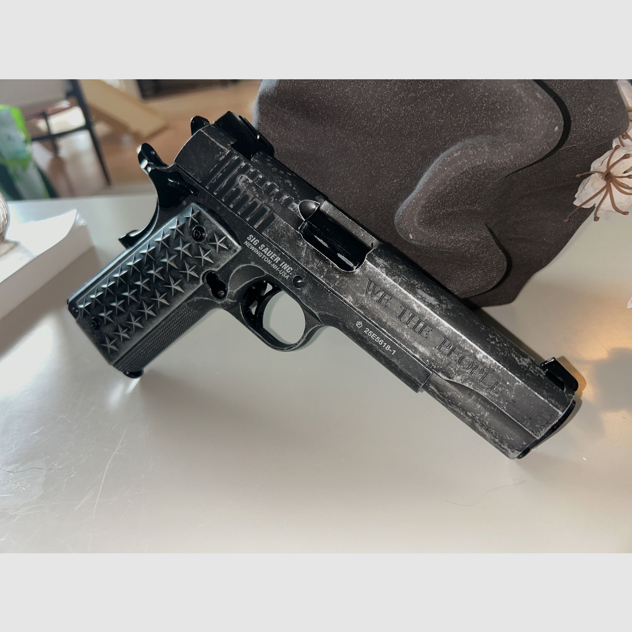 Sig Sauer 1911 "We The People" CO2 air pistol cal. 4.5 mm BB full metal