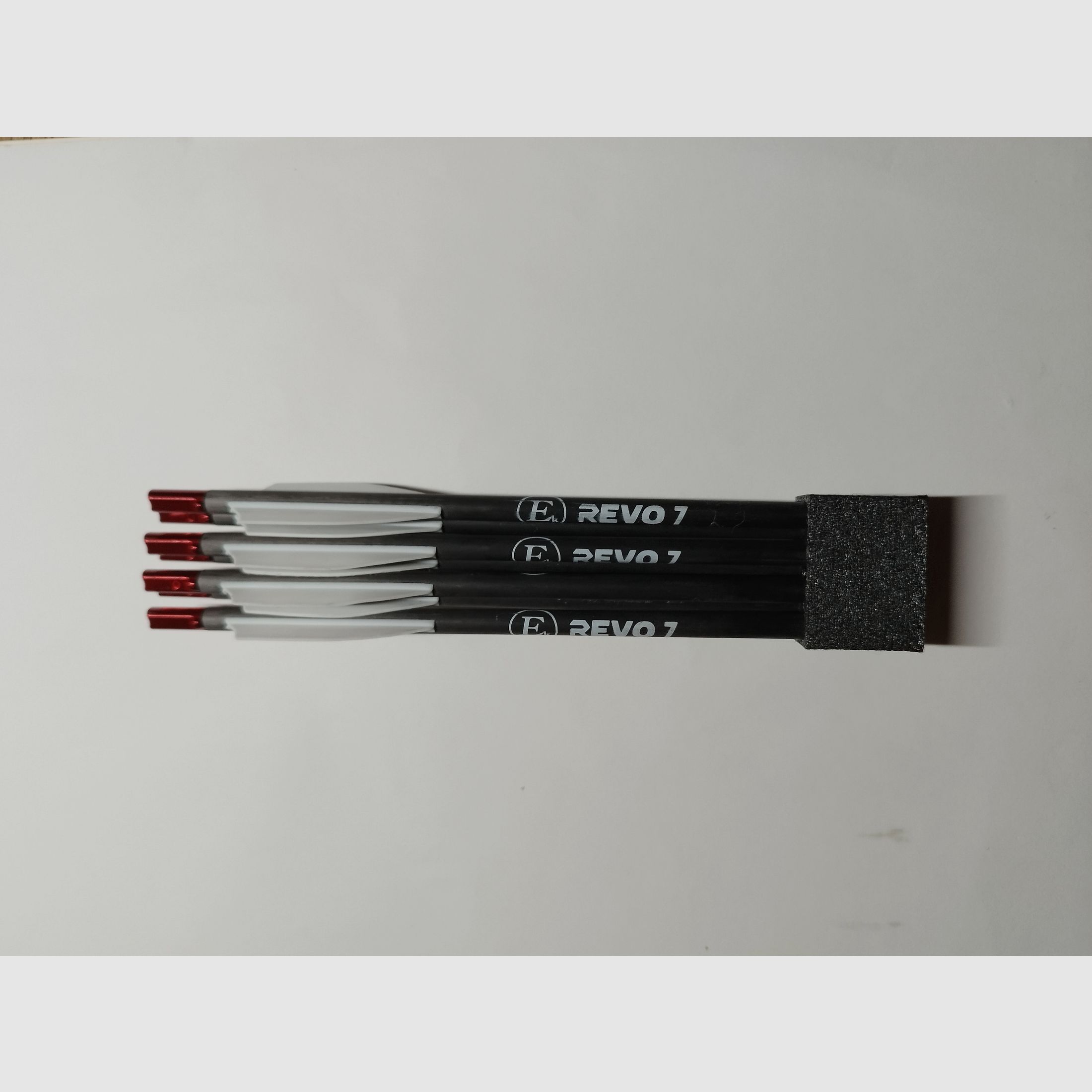 EK Archery Revo 7 12 Zubehör