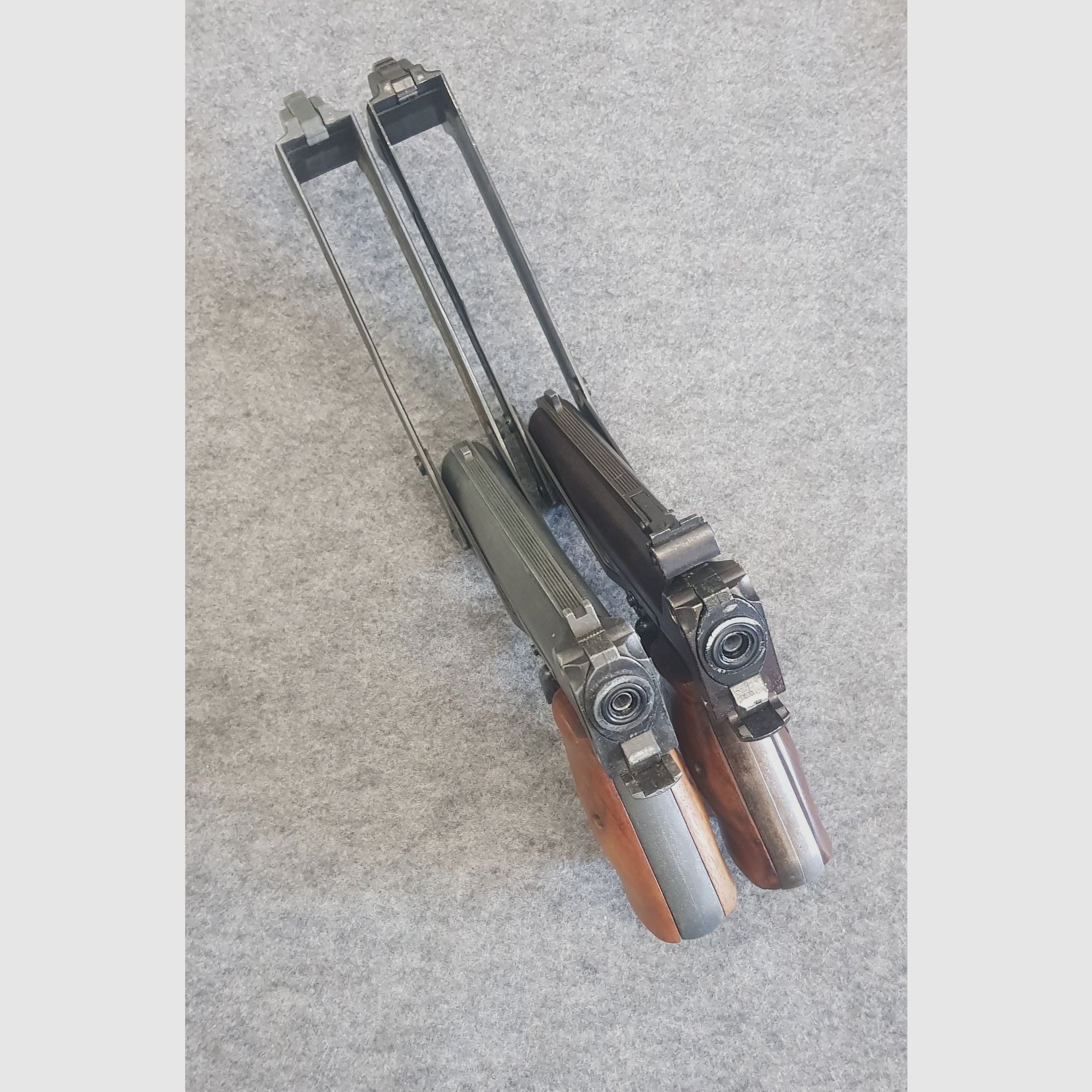 Sammler aufgepasst hier gleich 2 Sammelstücke alter FB Record Jumbo Mauser Hamlet Eichenlaub Luftpistole  im Kaliber 4,5mm Diabolo Druckluft 