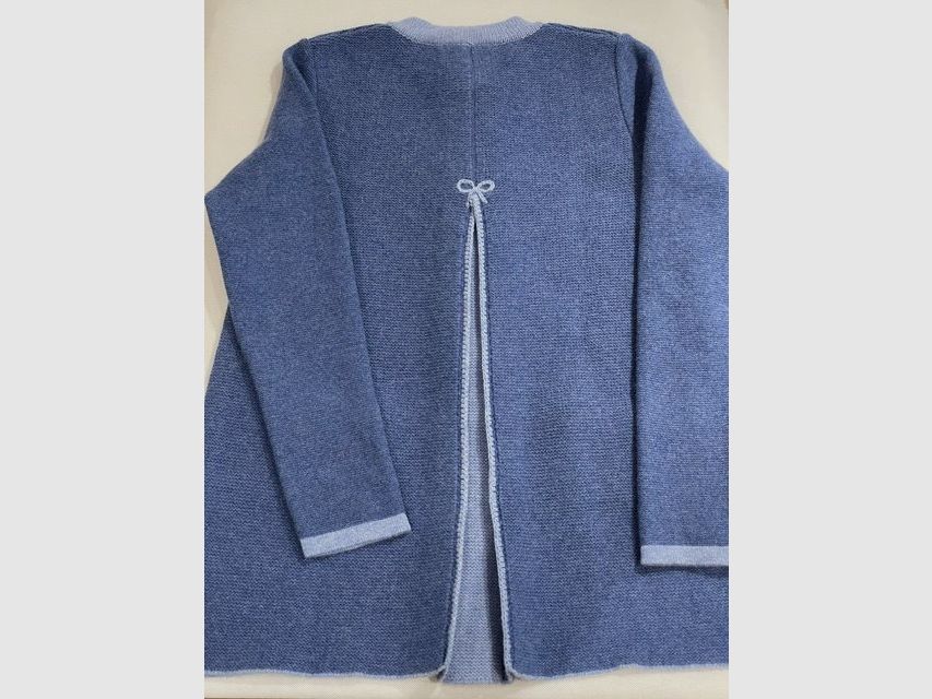 Damen Strickjacke Lang aus Merinowolle mit Kellerfalte in Blau/Hellblau, Bild 2 von 2
