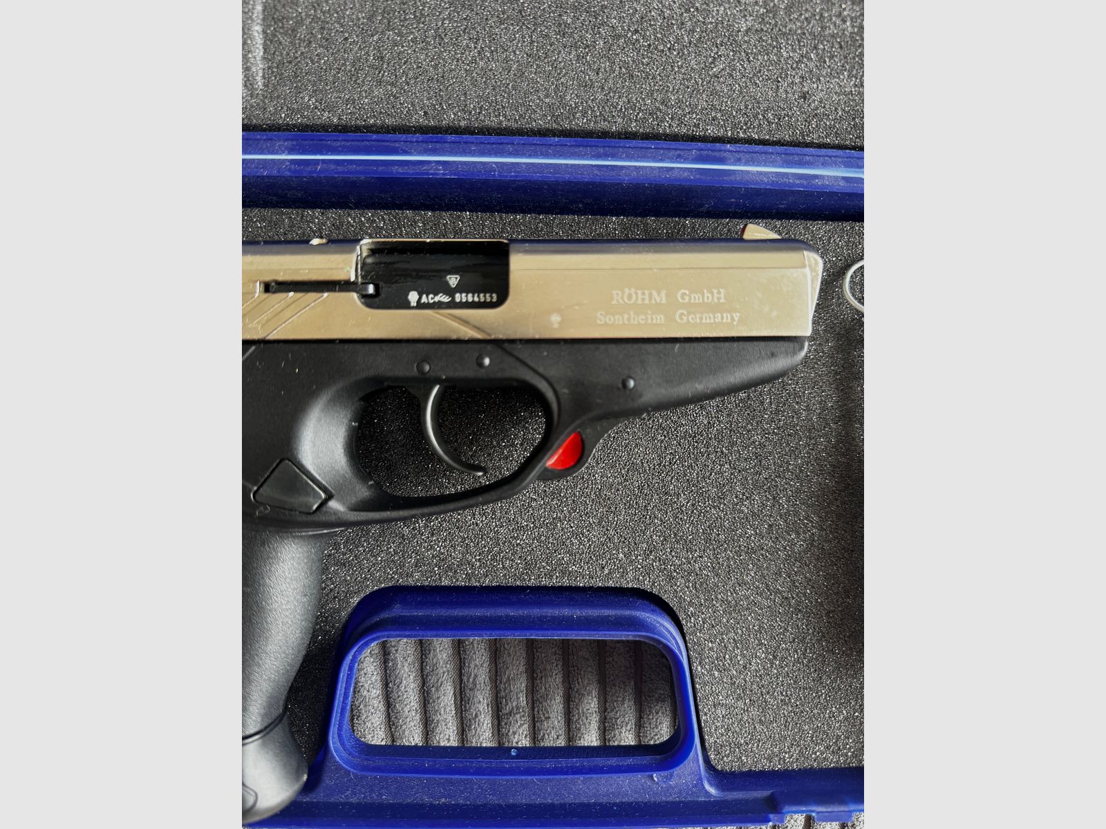 Röhm Vektor CP1 (9mm P.A.K.) – Velourvernickelt