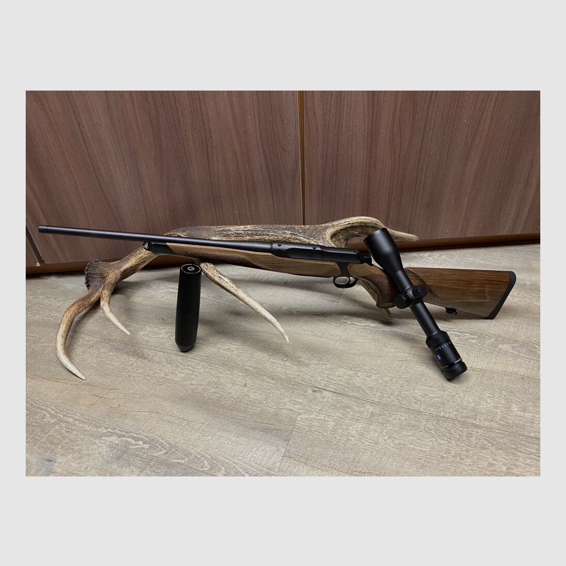 Sauer 505 Ergo Lux, mit Zeiss Conquest V6 2-12x50 M, mit Schiene