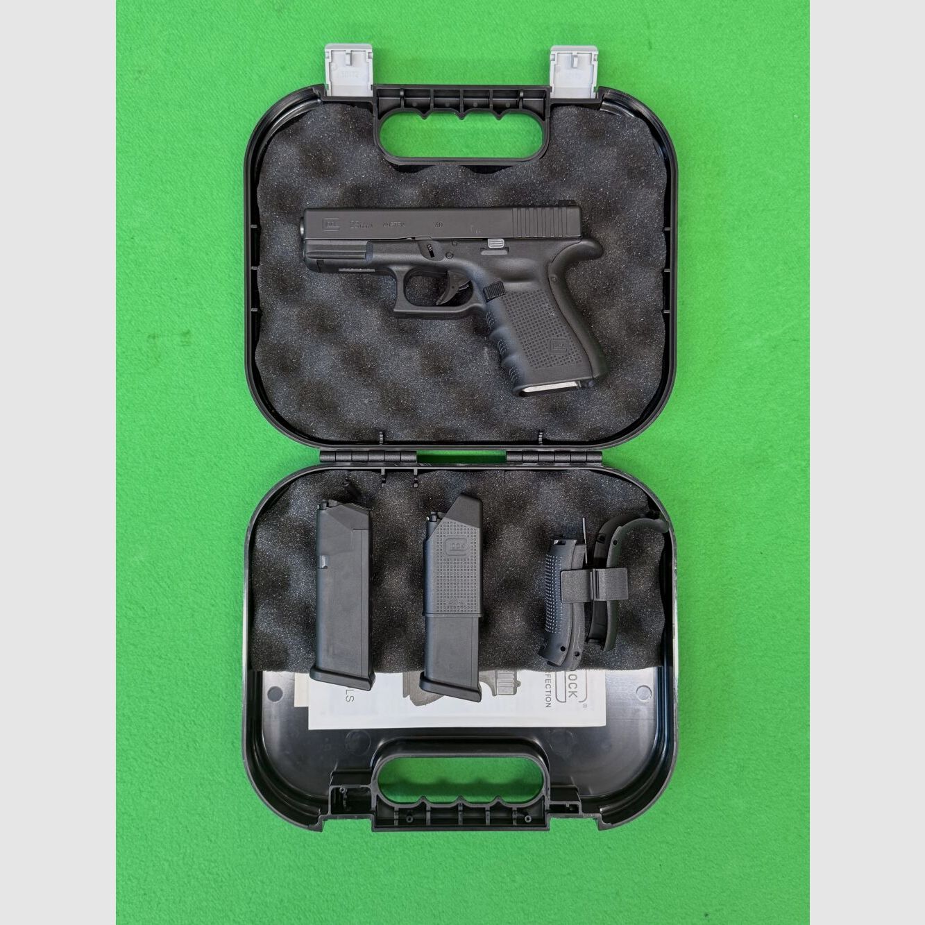 Glock 23 Gen4, immagine 1 di 3