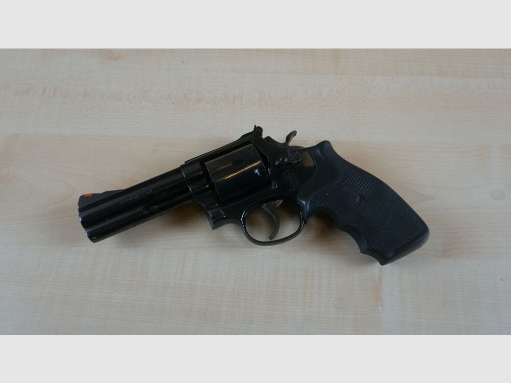 Smith & Wesson 586