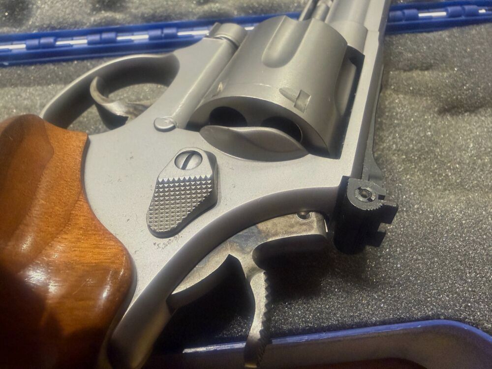 Smith & Wesson 686 Target Champion