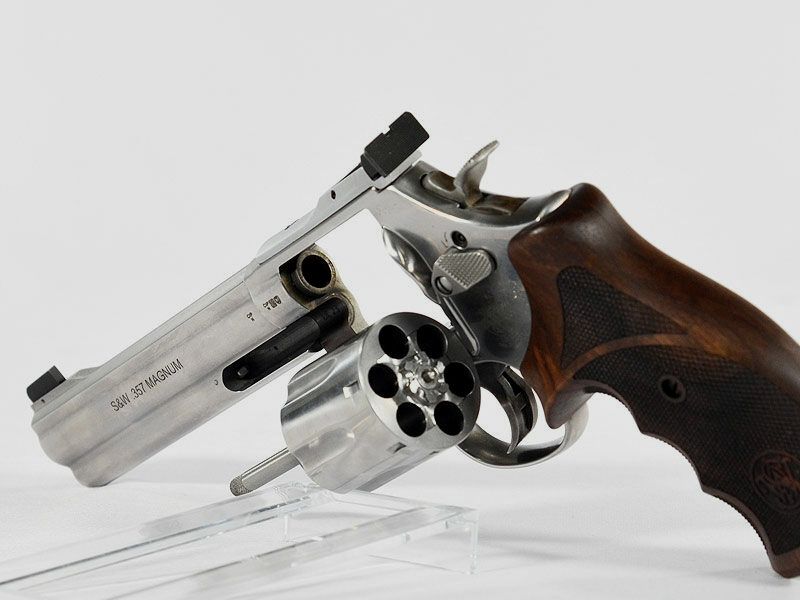 Smith & Wesson 686 Target Champion Deluxe
