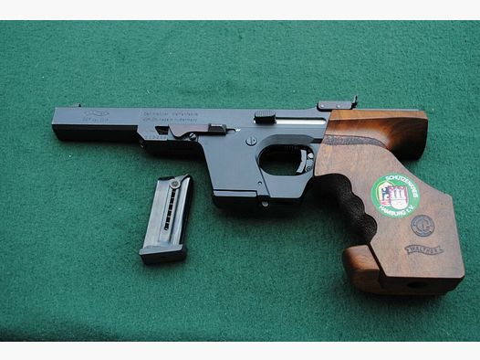 Walther Mod. GSP, zweites Modell, 2 Magazine