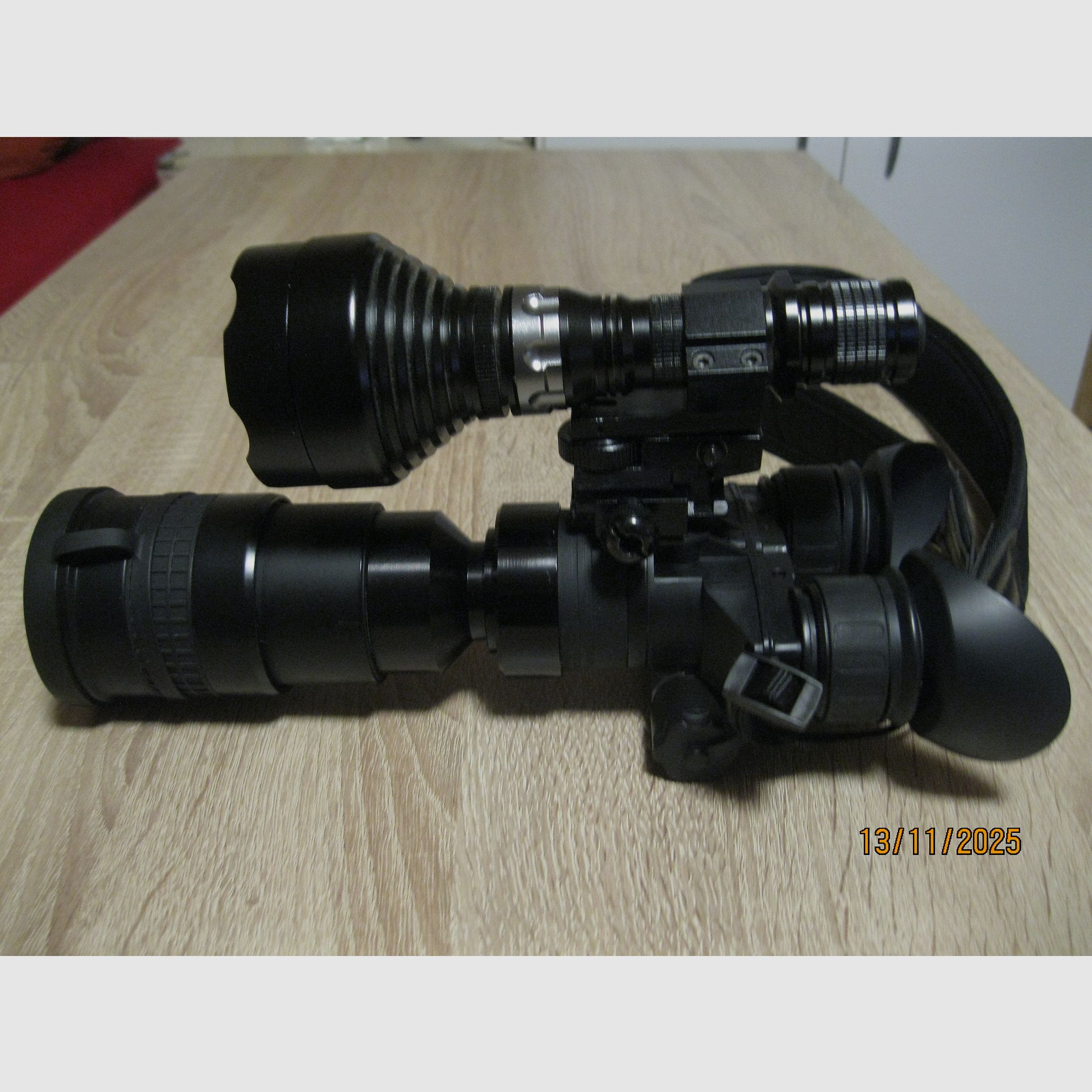 Dispositivo di visione notturna NYX Gen 2+ Armasight.