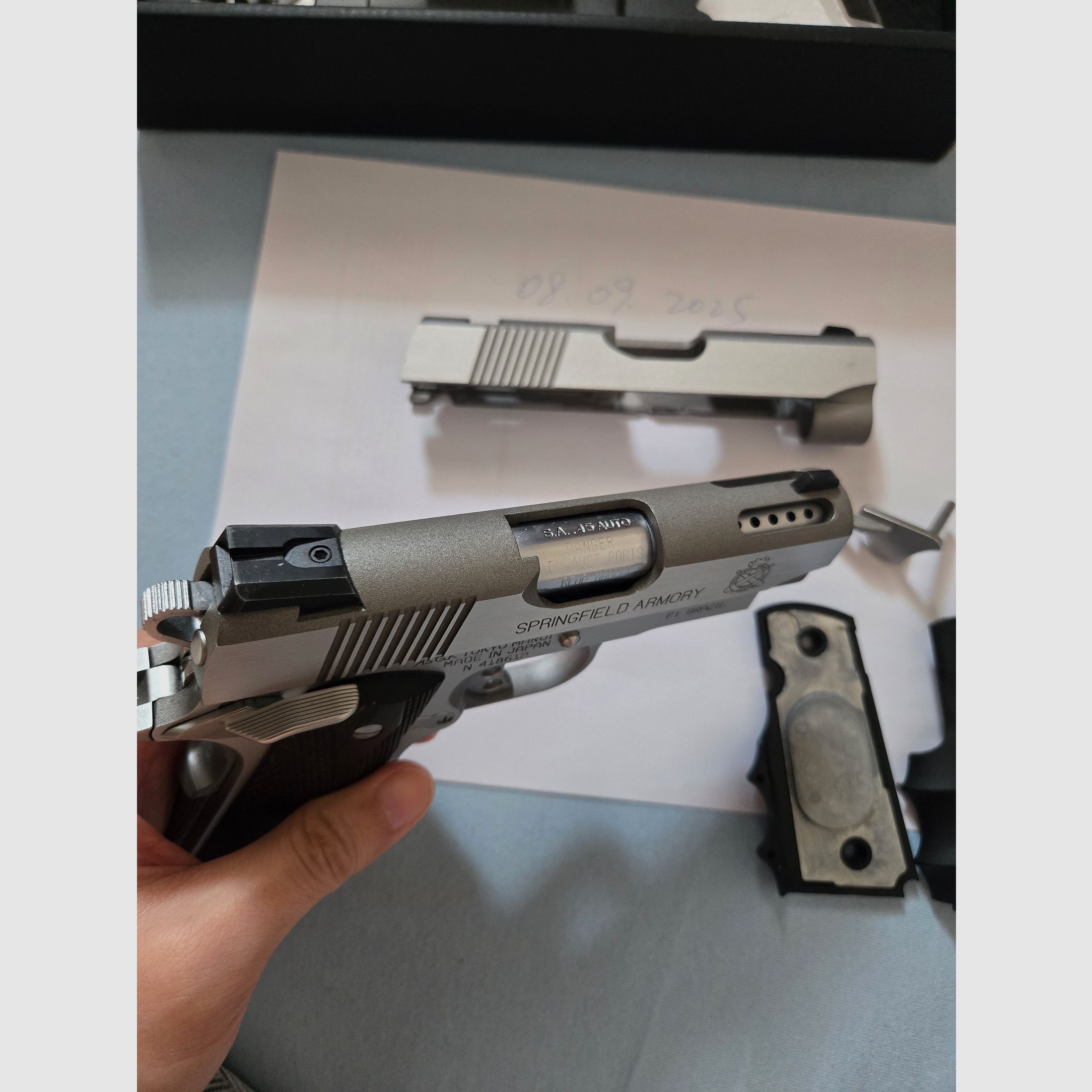 Airsoft Tokyo Marui V10 Ultra Compact GBB 6mm