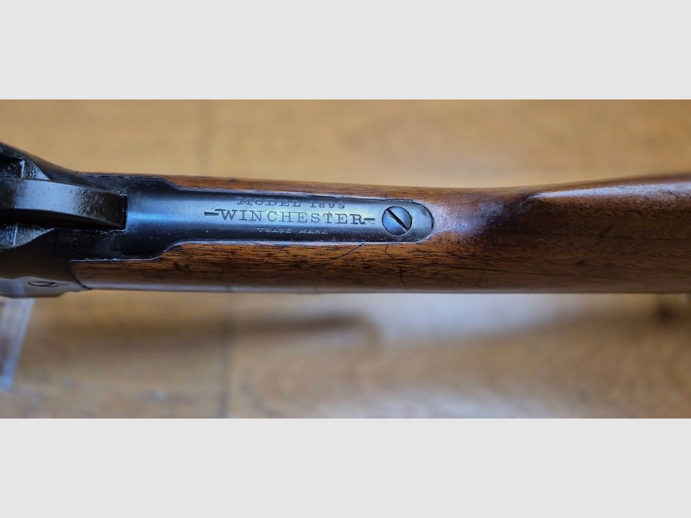 Bardzo rzadki "prawdziwy" karabinek Winchester model 1895 Made in USA – Kal. 30.06 Springfield – Oryginalna produkcja Winchester New Haven z 1911 roku! – Import z Niemieckiego Imperium przed 1914 rokiem – Wspaniałe drewno orzechowe klasy IV – Oryginalne wykończenie w 98% prawie idealne – Bardzo ładne oznaczenia "prawdziwego" Winchestera (nie Japonia po 1985 roku) – Wspaniała lufa i idealna mechanika – Broń w oryginalnym stanie w wyjątkowym stanie – Kategoria D §e)! – Bardzo rzadka i w doskonałym stanie++, zdjęcie 22 z 38