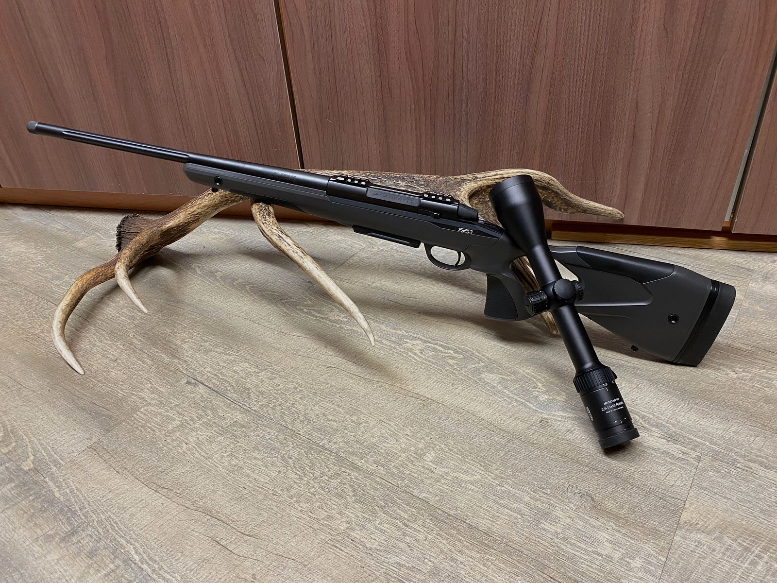 Sako S20, mit Meopta Meostar R2 2,5-15x56 RD MR PA