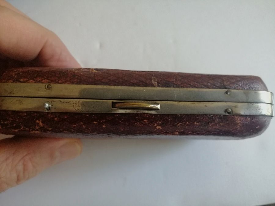 Seltene und reizende Bulldogge Welpe im Koffer mit seinen Schwarzpulver-Munitionen – Ausgezeichneter Zustand, Bild 20 von 21