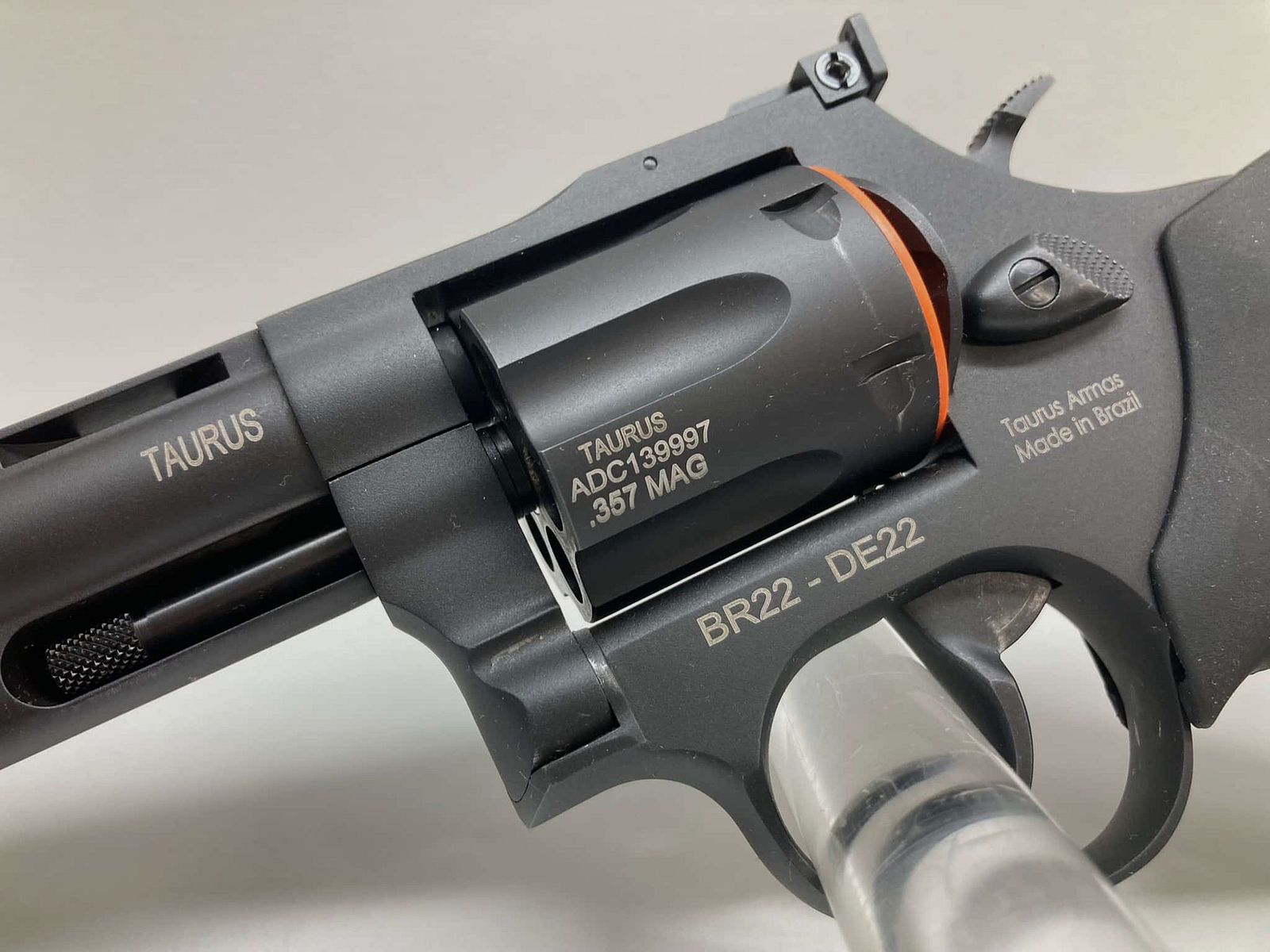 TAURUS 689 | 6″