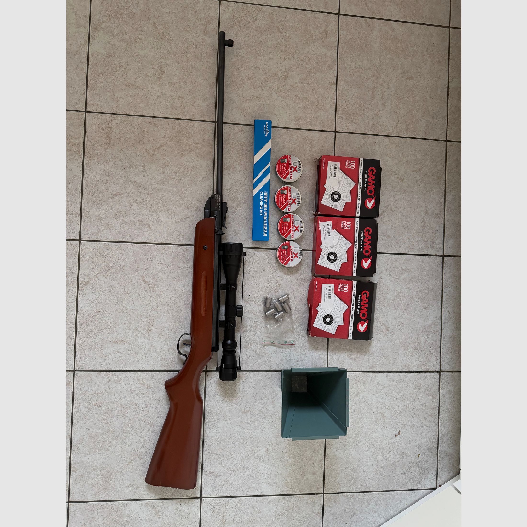 Carabine à air comprimé Perfecta Mod.32 avec lunette Diana + 1700 coups