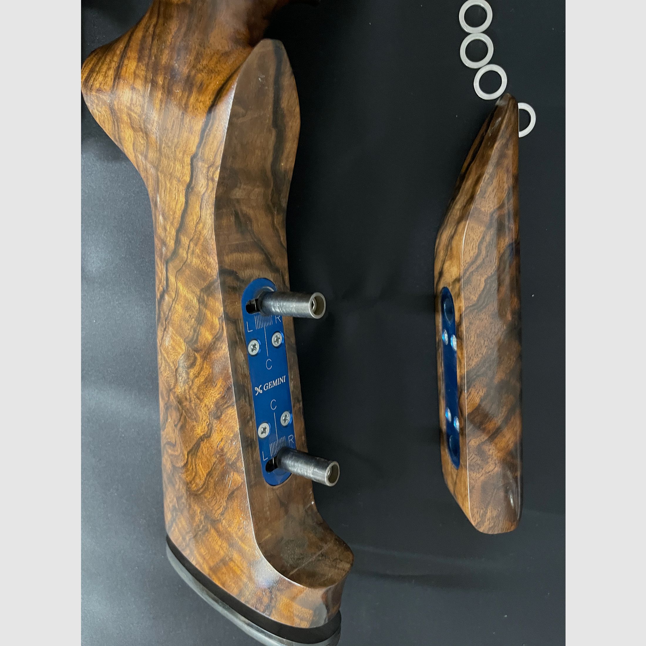 Beretta 682 Gold – Zestaw kolb (kolba tylna + kolba przednia, regulowana, orzech, praworęczna)