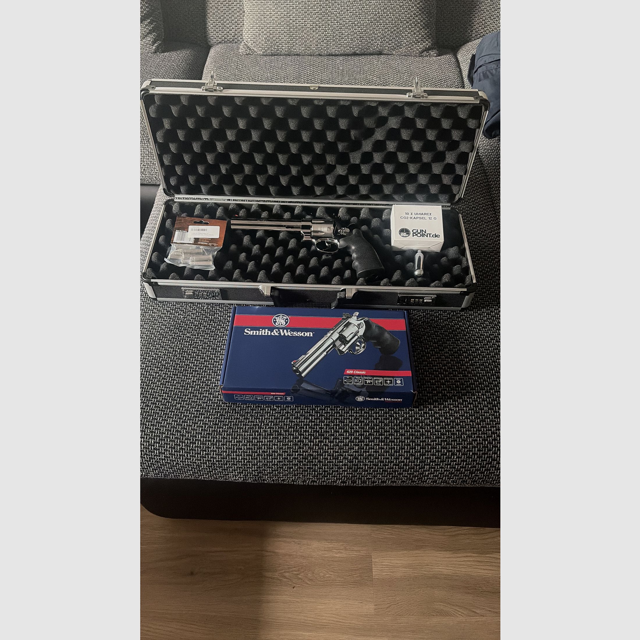 Smith & Wesson 629 Classic CO₂ Rewolwer – Kompletny zestaw w walizce