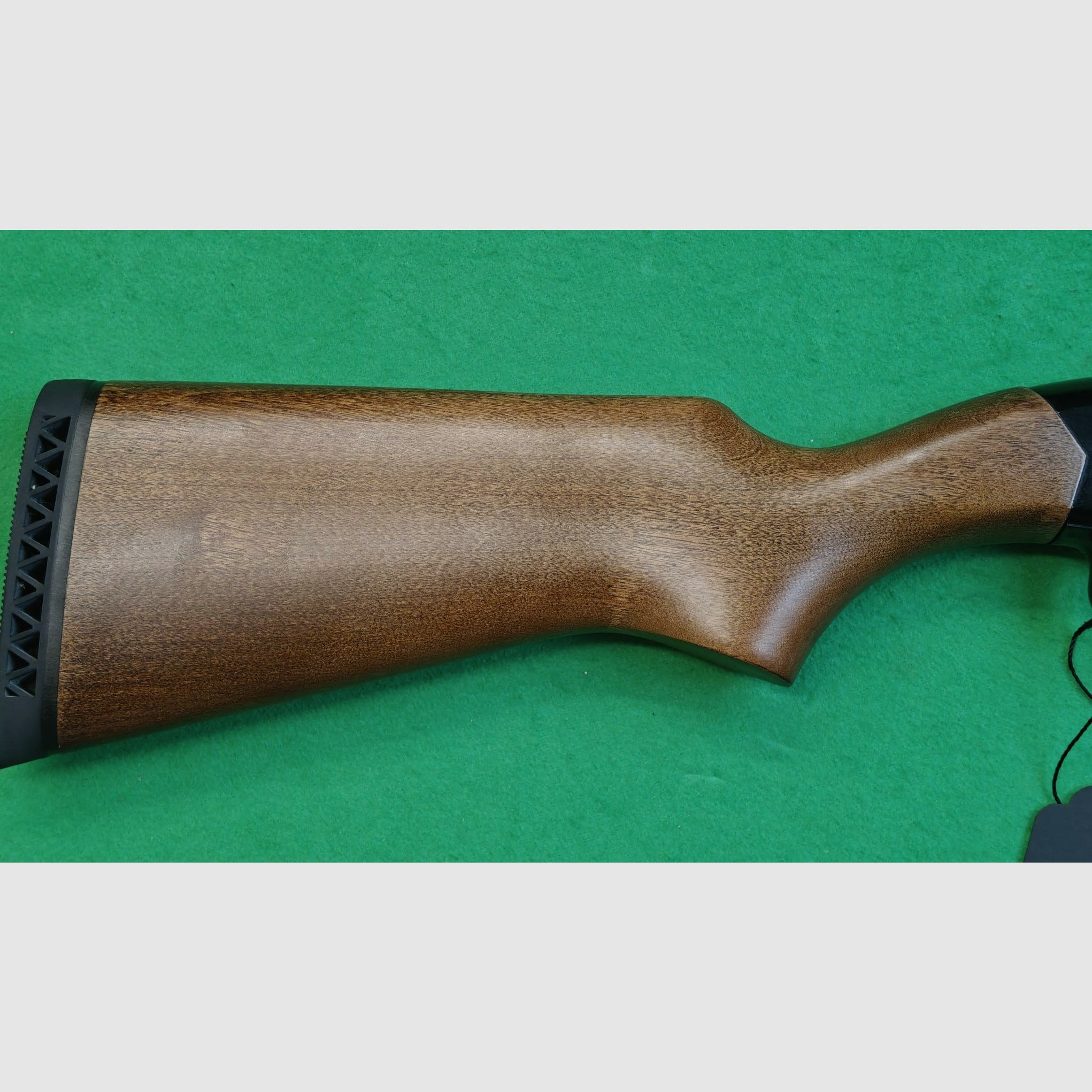 Winchester Defender 12/76 Vorderschaftrepetierflinte