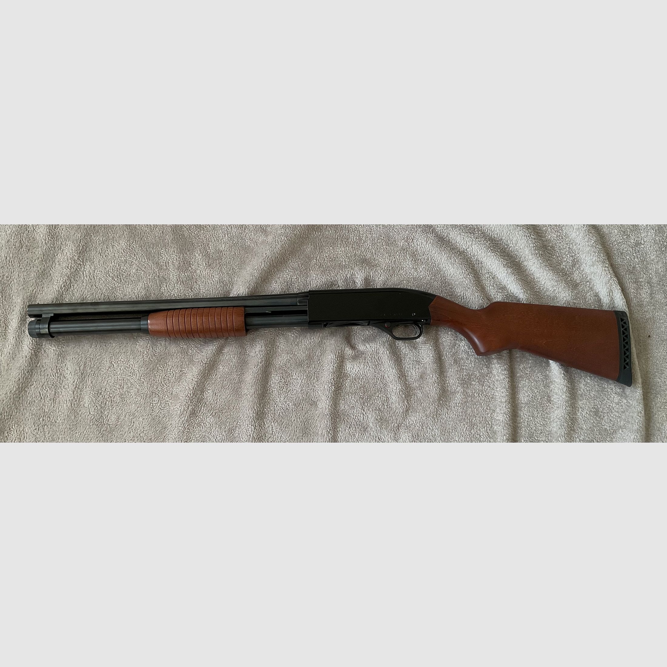 Fore-end repeating shotgun Winchester 1300 Defender