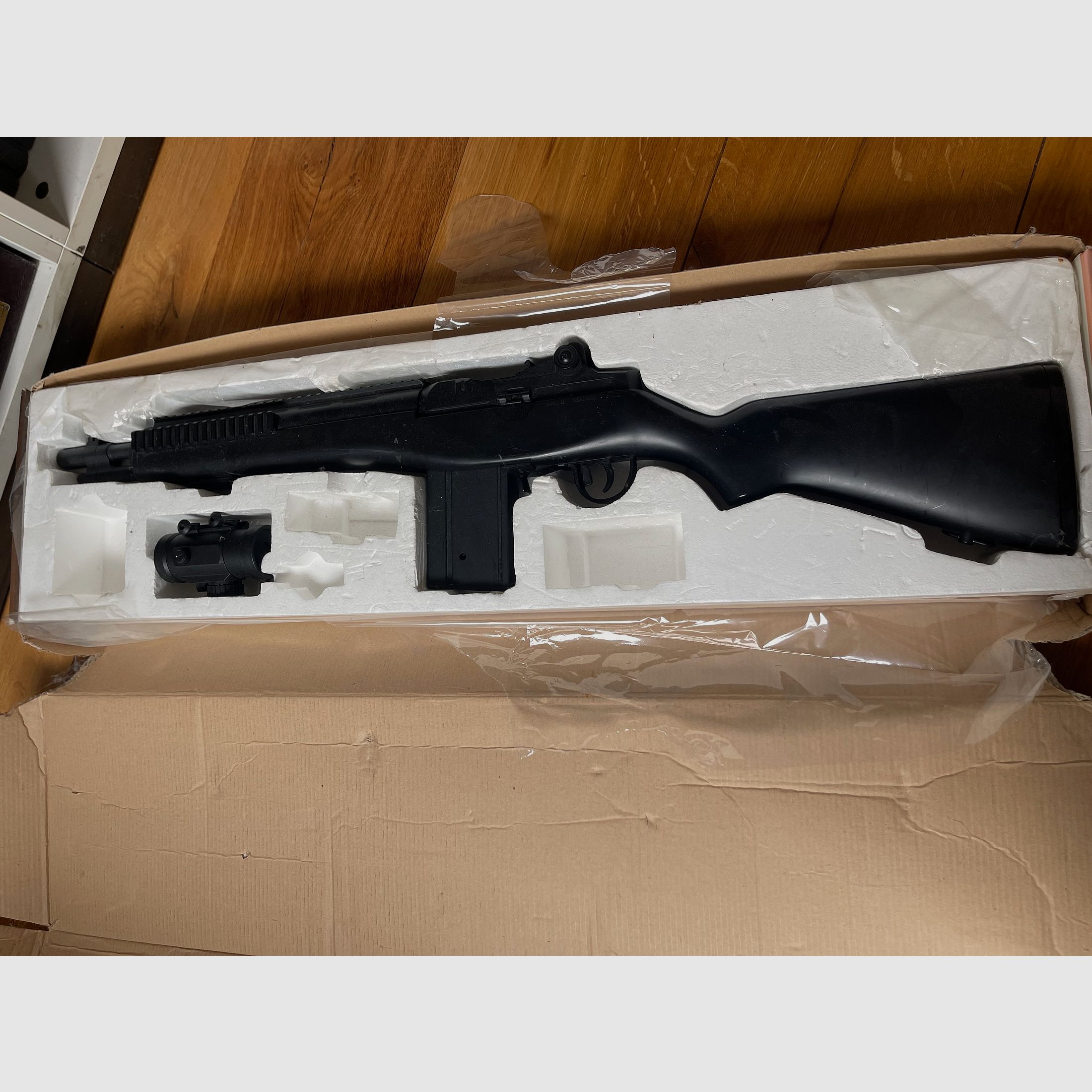 M14 Socom defect