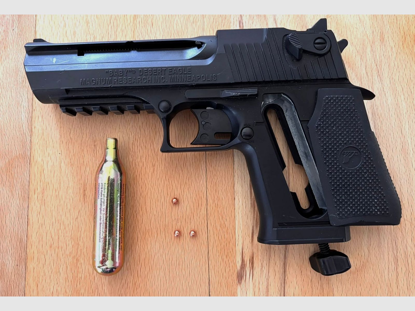 Baby Dersert Eagle 4.5 mm BB Co 2